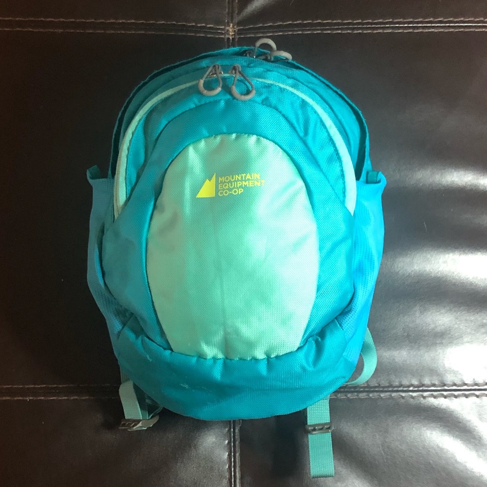 MEC: 9L dome mini/day backpack ✨O/S